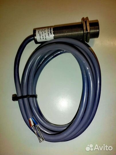 Бесконтактный сенсор вбо-М18-76У-3113-С уз IP67