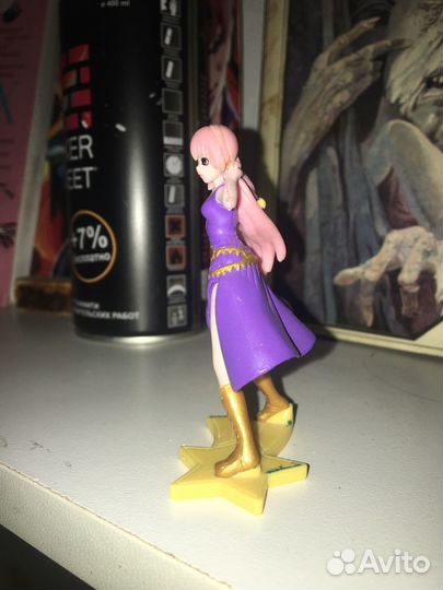 Аниме фигурка девушки