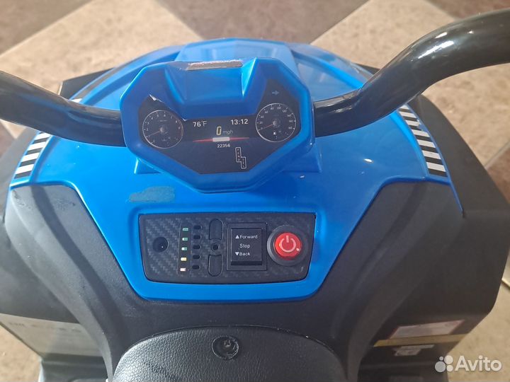 Детский квадроцикл на аккумуляторе