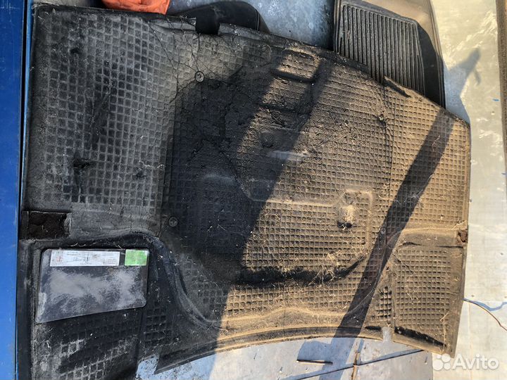 Шумоизоляция теплоизоляция капот Mercedes W202