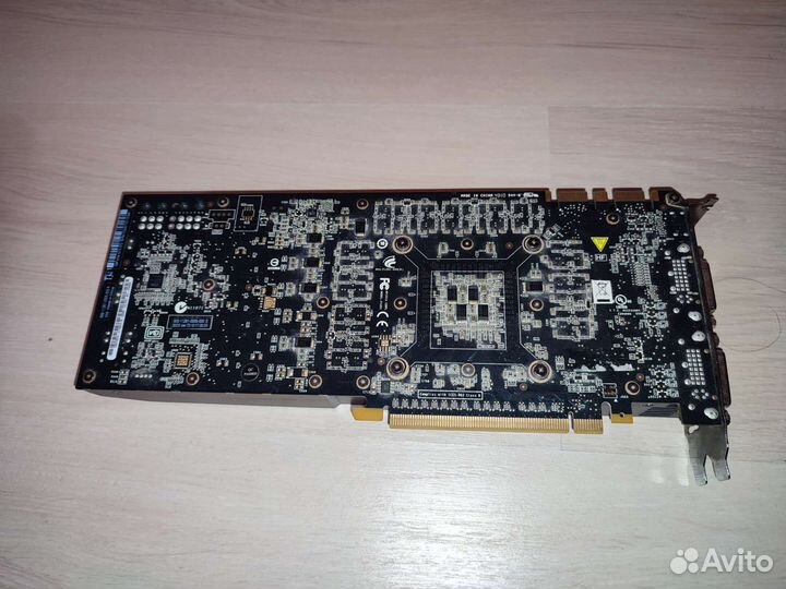 Видеокарта asus geforce 570 gtx (на запчасти)