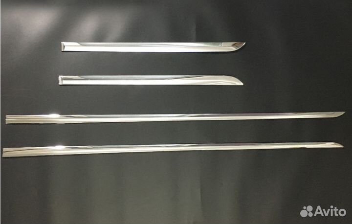 Молдинги на двери с хром вставкой Toyota Camry V70