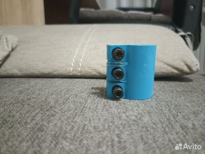 Зажим для трюкового самоката на 3 болта