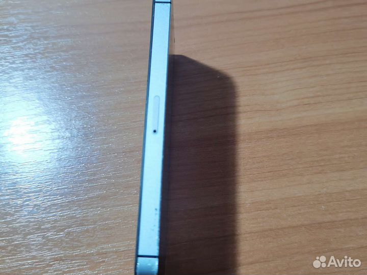 iPhone 5S, 16 ГБ