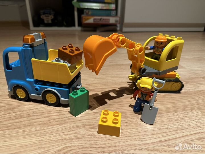 Lego duplo грузовик и гусеничный экскаватор