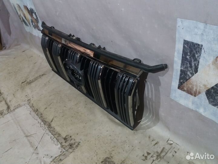 Toyota Prado 150 17- Решетка радиатора 26551