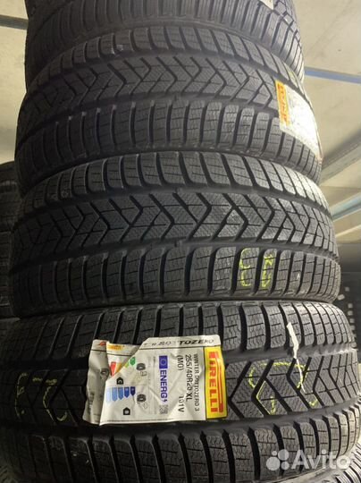 Pirelli Scorpion Winter 2 255/40 R20 и 285/35 R20