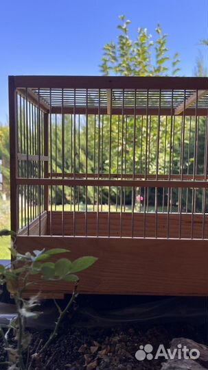 Клетка для птиц из дерева