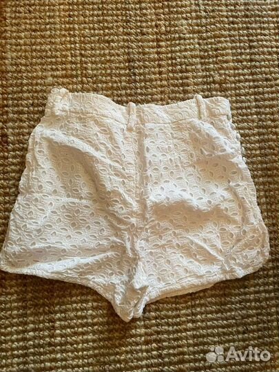 Шорты белые