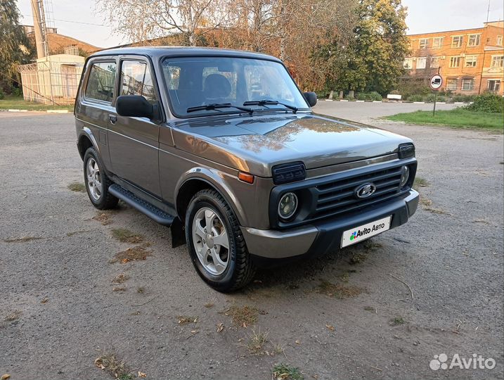 LADA 4x4 (Нива) 1.7 МТ, 2015, 202 000 км