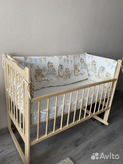 Детская кроватка с матрасом