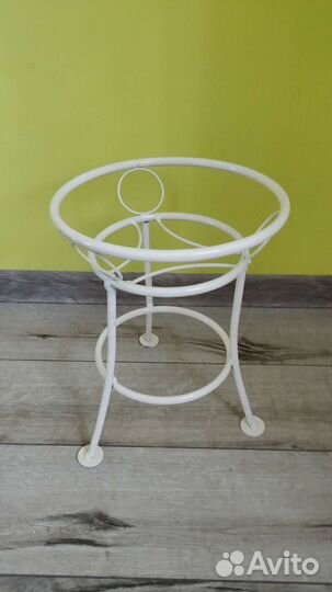 Подставка под цветы