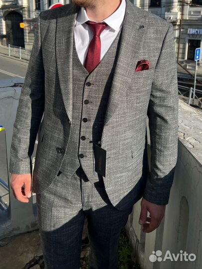 Мужской костюм тройка