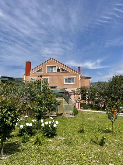 Дом 279,5 м² на участке 20,6 сот.