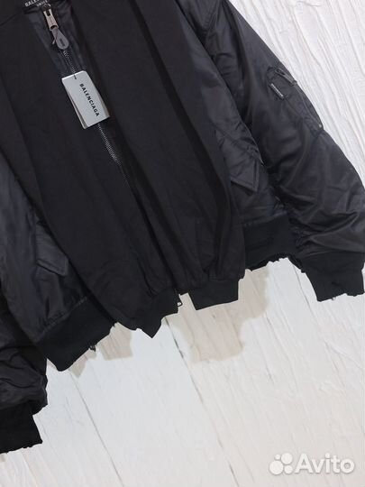 Бомбер Balenciaga Incognito Bomber Jacket