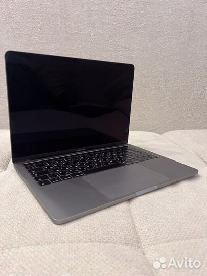 MacBook Pro 13 Touchbar 2017Core i7 3.5 16GB 512GB