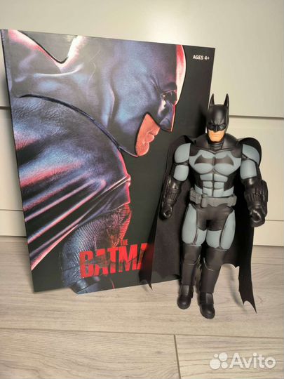 Бэтмен фигурка большого размера в коробке