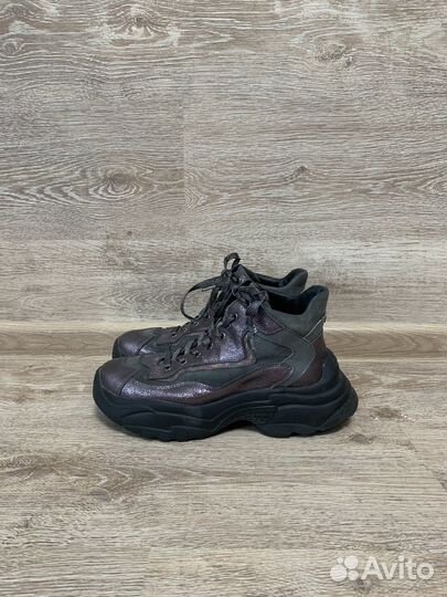 Кроссовки женские натуральная кожа 40 р
