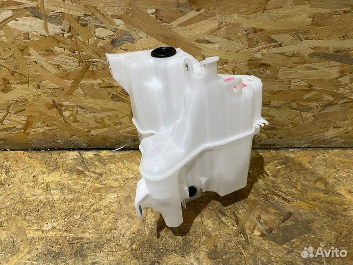 Бачок омывателя Тойота Рав 4 50