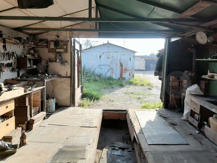 Гараж, > 30 м²