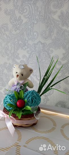 Корзинка с мягкой игрушкой