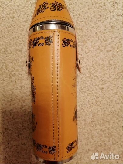 Фляжка с рюмками в чехле