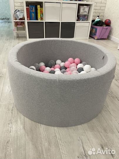 Бассейн с шариками