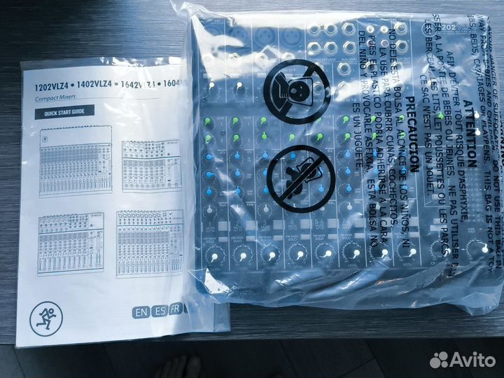 Микшерный пульт Mackie 1202 vlz4