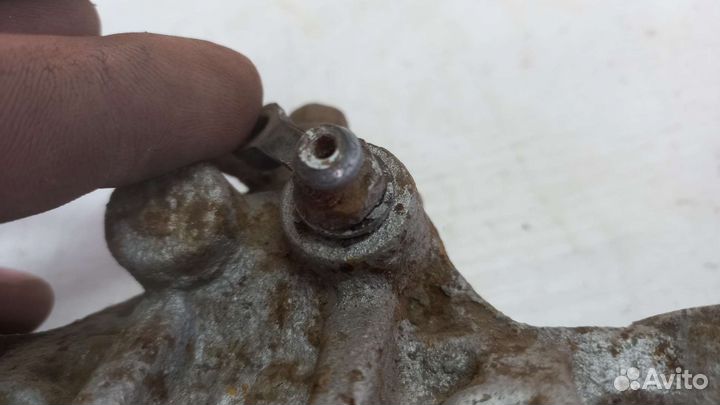 Суппорт задний правый Hyundai Tucson 2