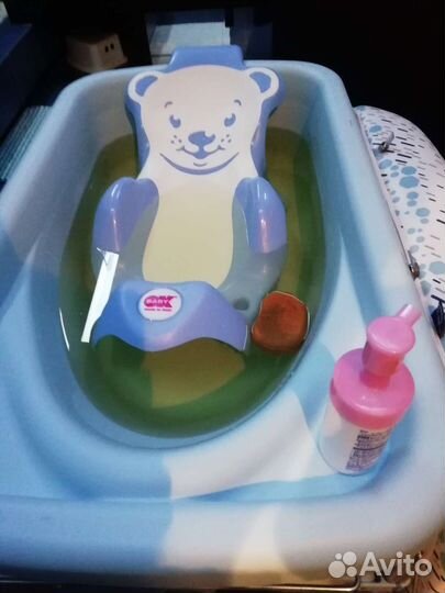 Ванночка для купания с пеленальным столиком