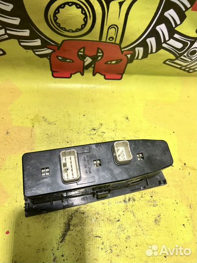 Блок управления стеклоподъемниками Chevrolet Epica