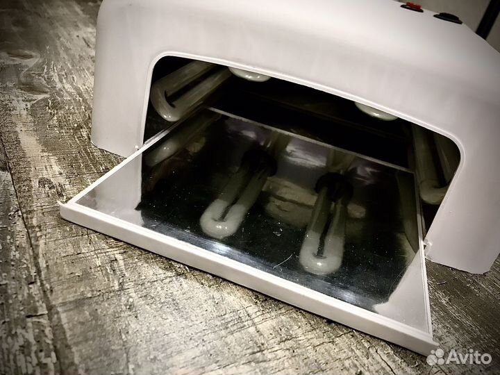 Ультрафиолетовая лампа