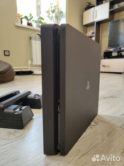 Sony playstation 4 slim (чёрная)