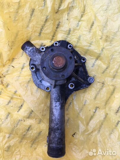 Помпа водяная Мерседес W210