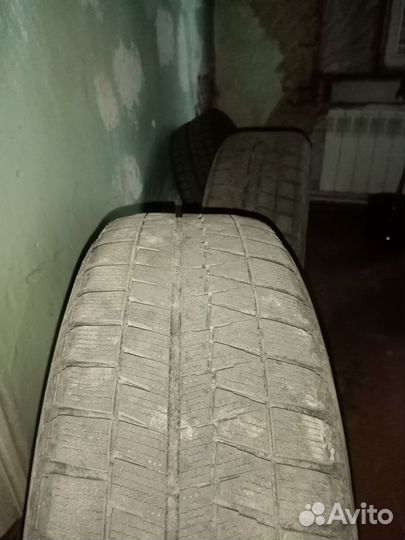 R16 Bridgestone Blizzak Revo GZ 205/60, PCD 5x105 DIA 56.6