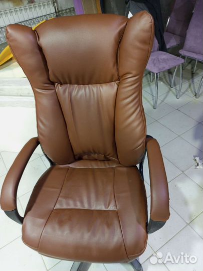 Перетяжка обивка стульев кресел кроватей