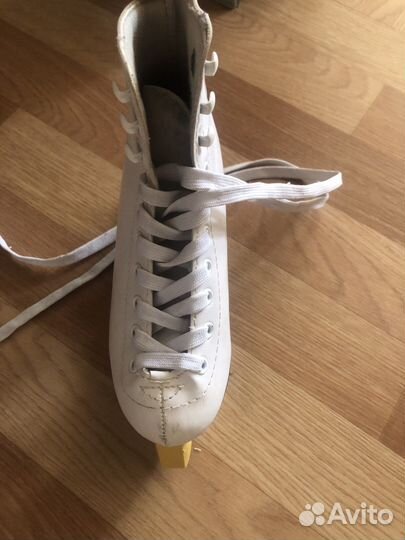 Коньки фигурные детские 30 размер