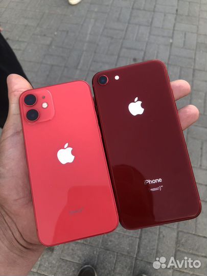 Телефон iPhone 8