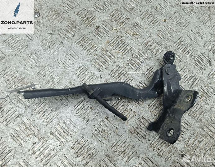 Петля капота левая 96932077 на Chevrolet Cruze