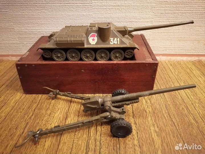 Су-100 и пушка. СССР