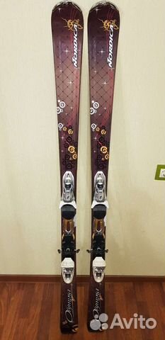 Горные лыжи и ботинки