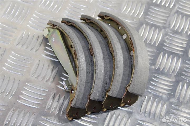 Колодки тормозные барабанные, комплект Skoda Fabi