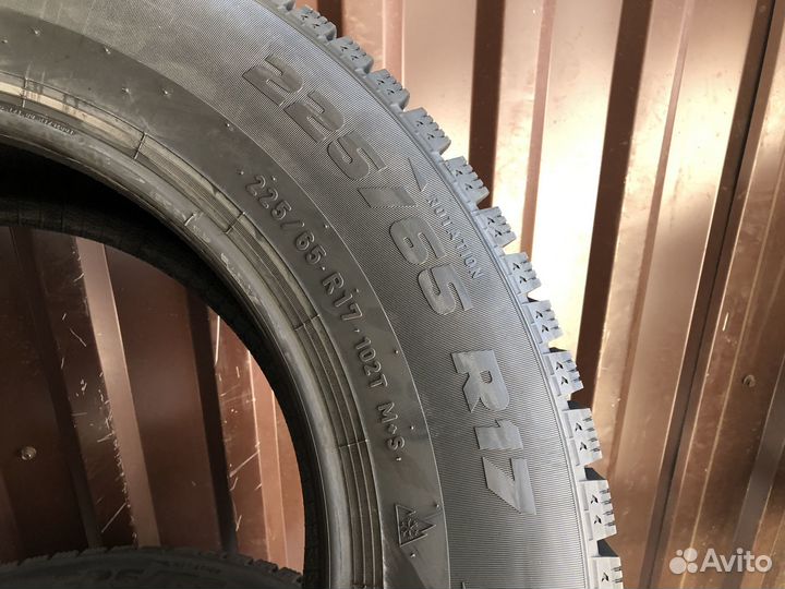 Pirelli Formula Ice 225/65 R17 102T