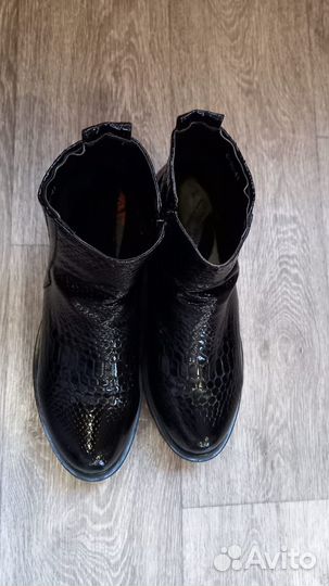 Ботинки женские демисезонные 39 размер