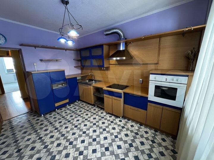 3-к. квартира, 101,8 м², 2/3 эт.