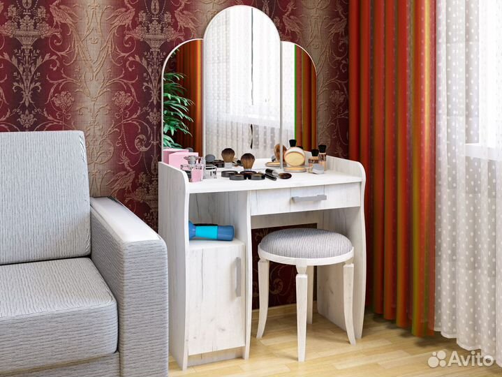 Туалетный столик 