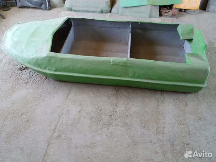 Лодка Романтика