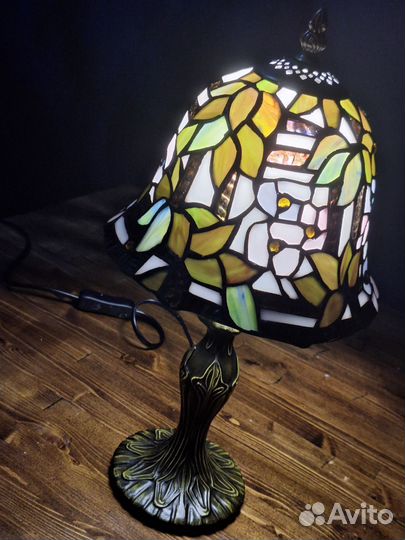 Лампа настольная в стиле Тиффани