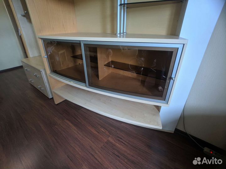 Стенка в гостиную