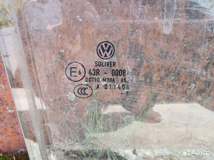 Стекло задней правой двери Пассат Б-6 седан